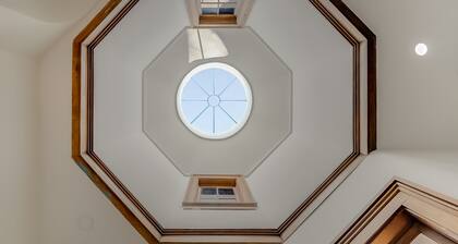 The Selbert - In the Heart of The Bourbon Trail!