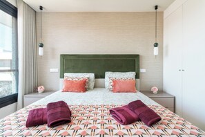 2 chambres, fer et planche à repasser, Wi-Fi gratuit, draps fournis