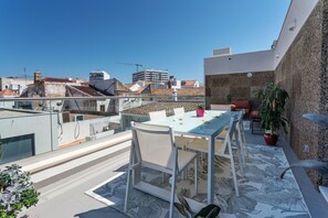 Outdoor dining - Diamond Downtown Center (Faro)