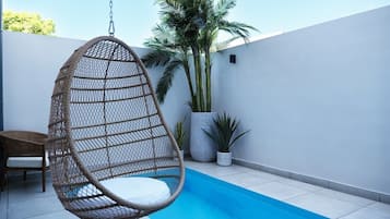 Indendørs pool