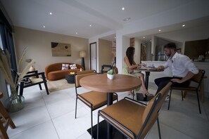 Lounge - 10 Rue Du Four à Chaux (Saint-Denis)
