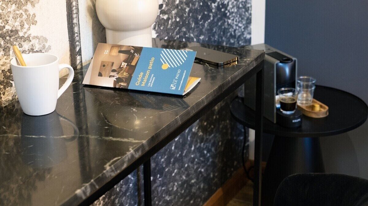 executive double room, private bathroom (cocotier) | lounge