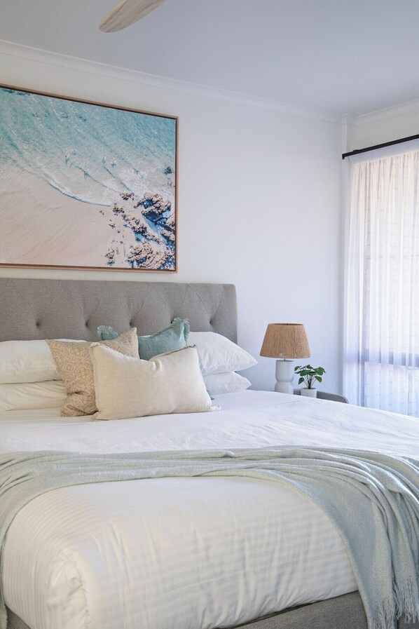 2 bedrooms, desk, iron/ironing board, travel cot