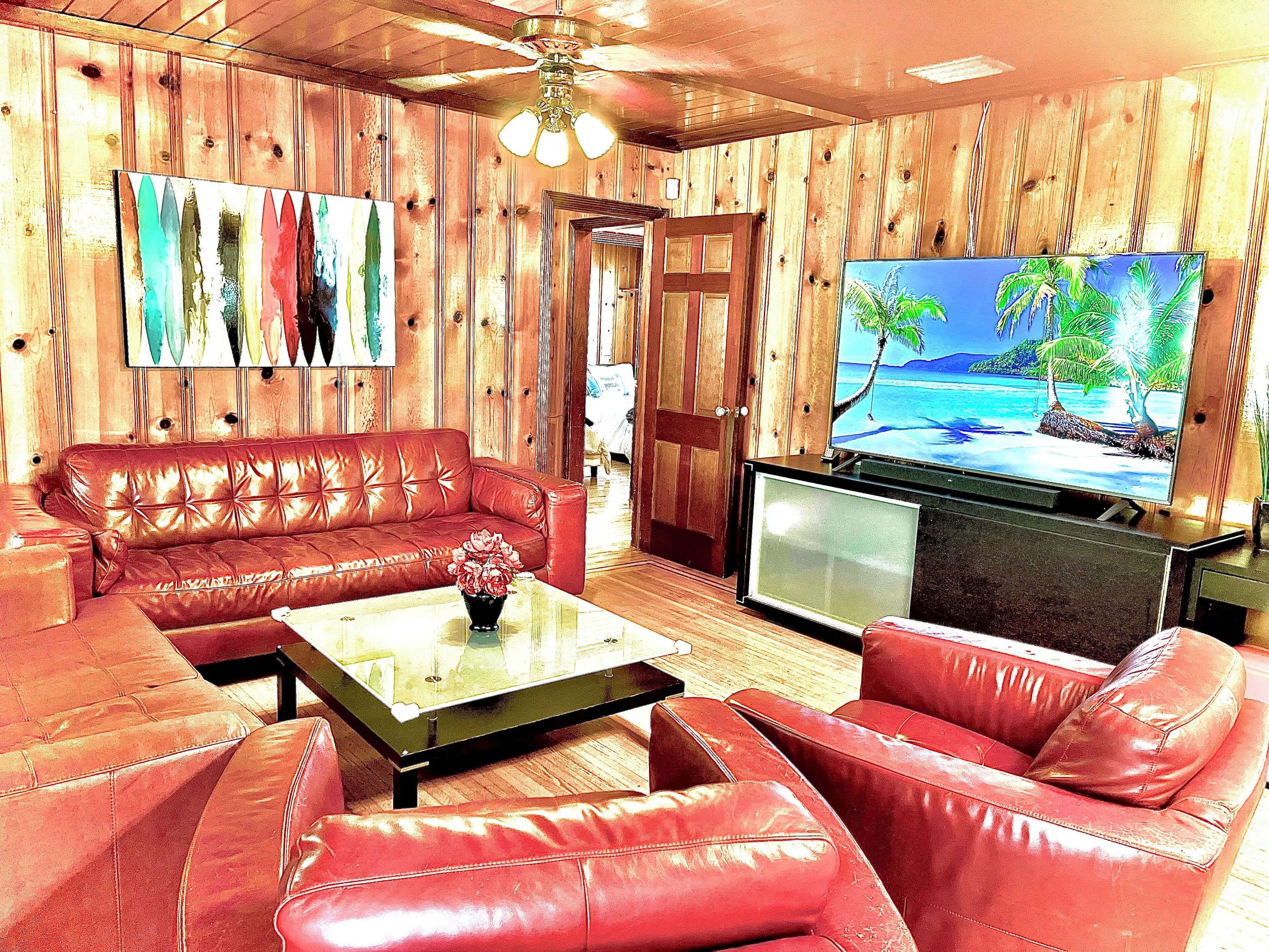 Large 4/4 House Beach, Entertainment, Nightlife