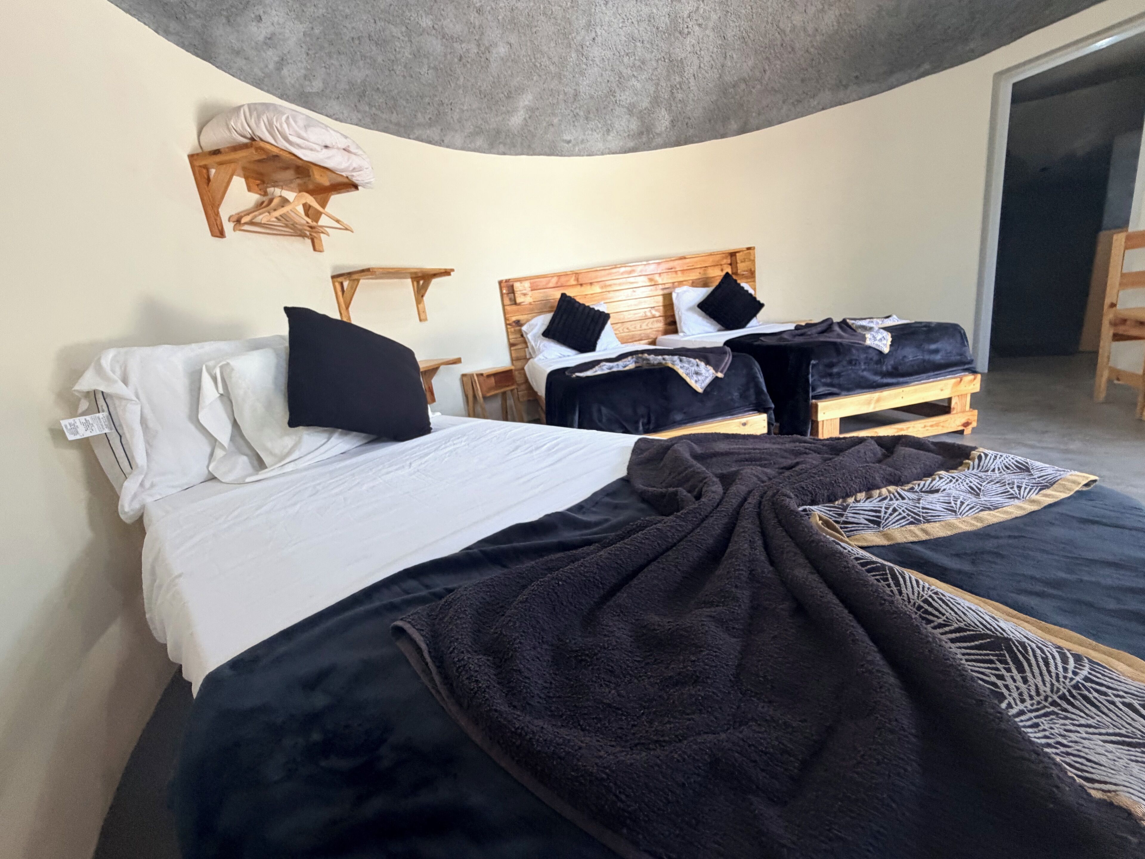 Free WiFi, bed sheets