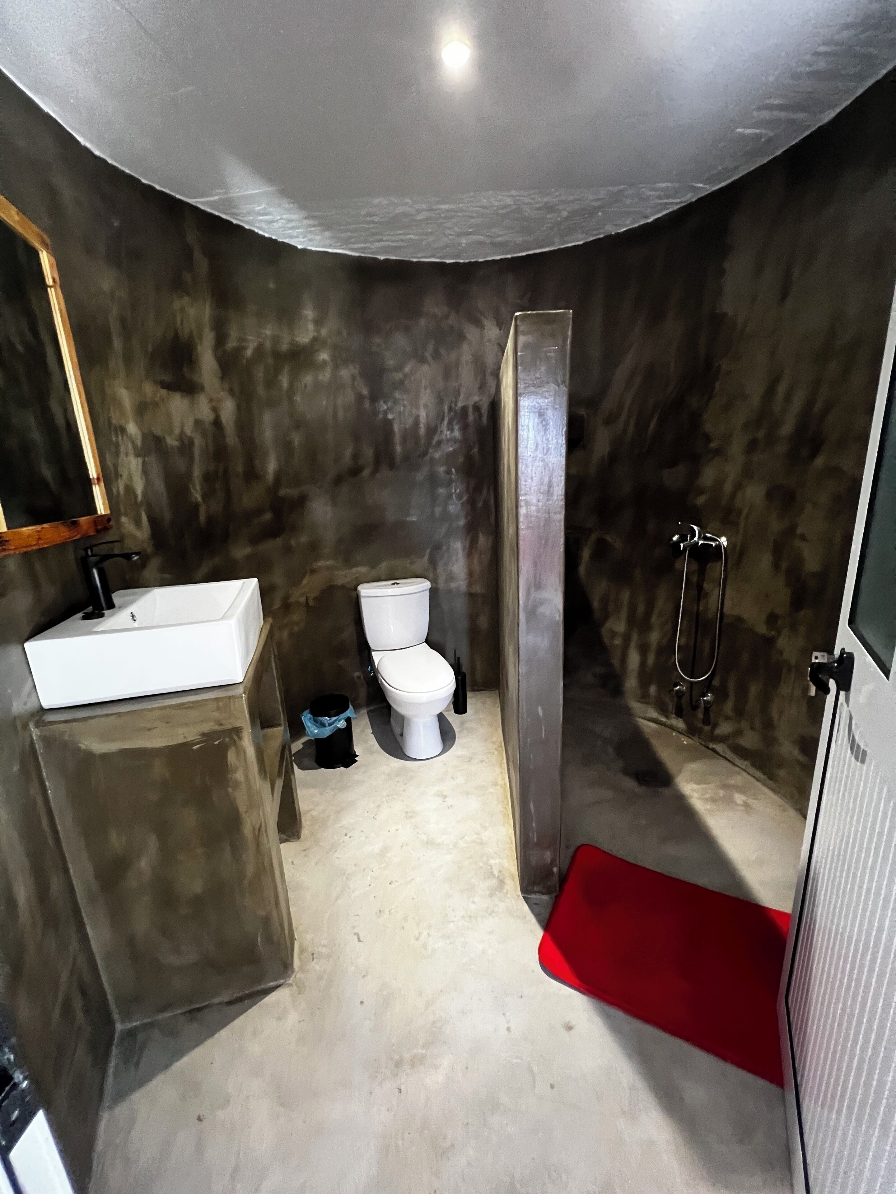 غرفة مزدوجة أو بسريرين منفصلين | حمام | تجهيزات دش، مناشف