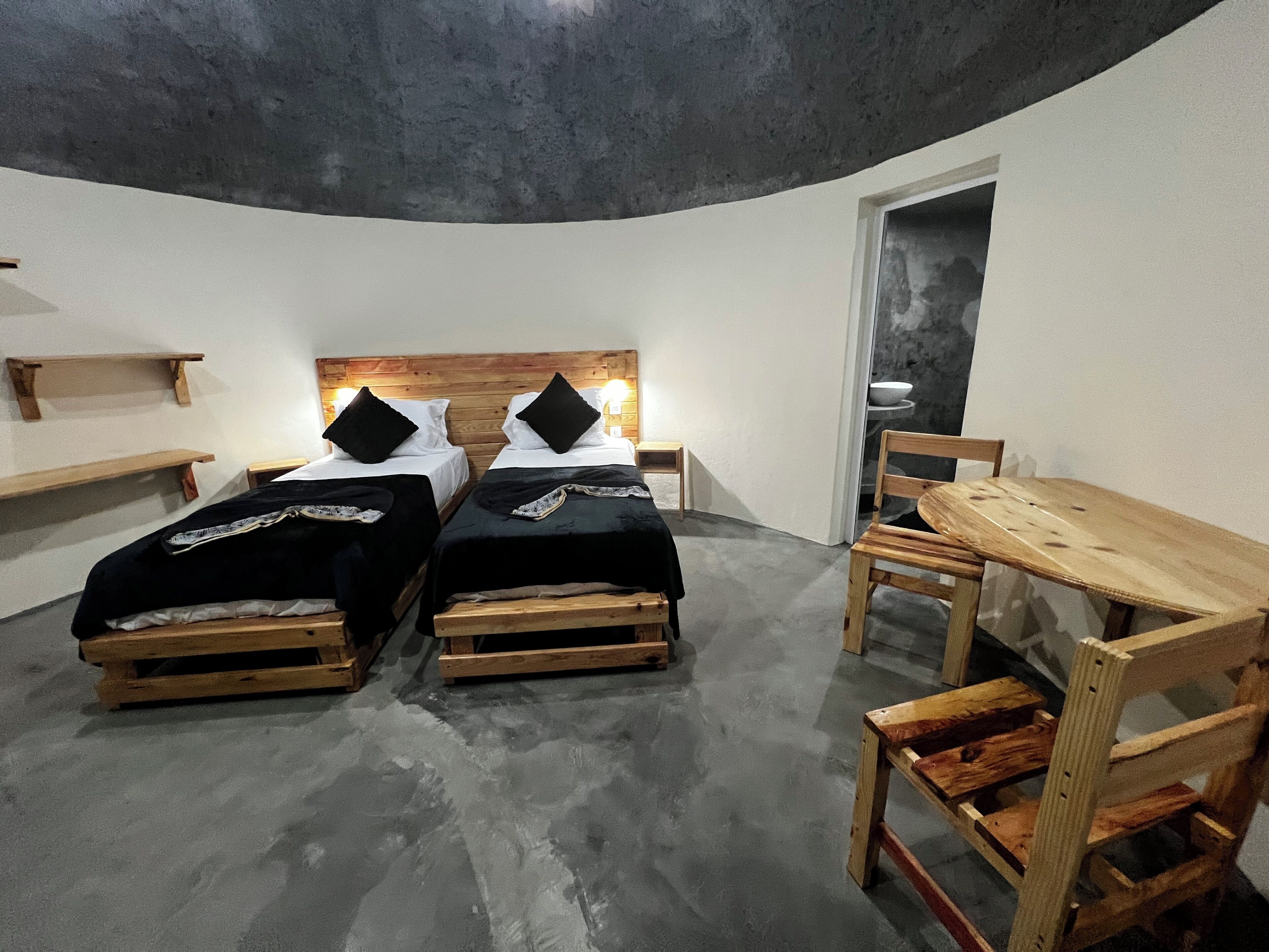 Kahden hengen huone (yksi tai kaksi sänkyä) | Ilmainen Wi-Fi, vuodevaatteet