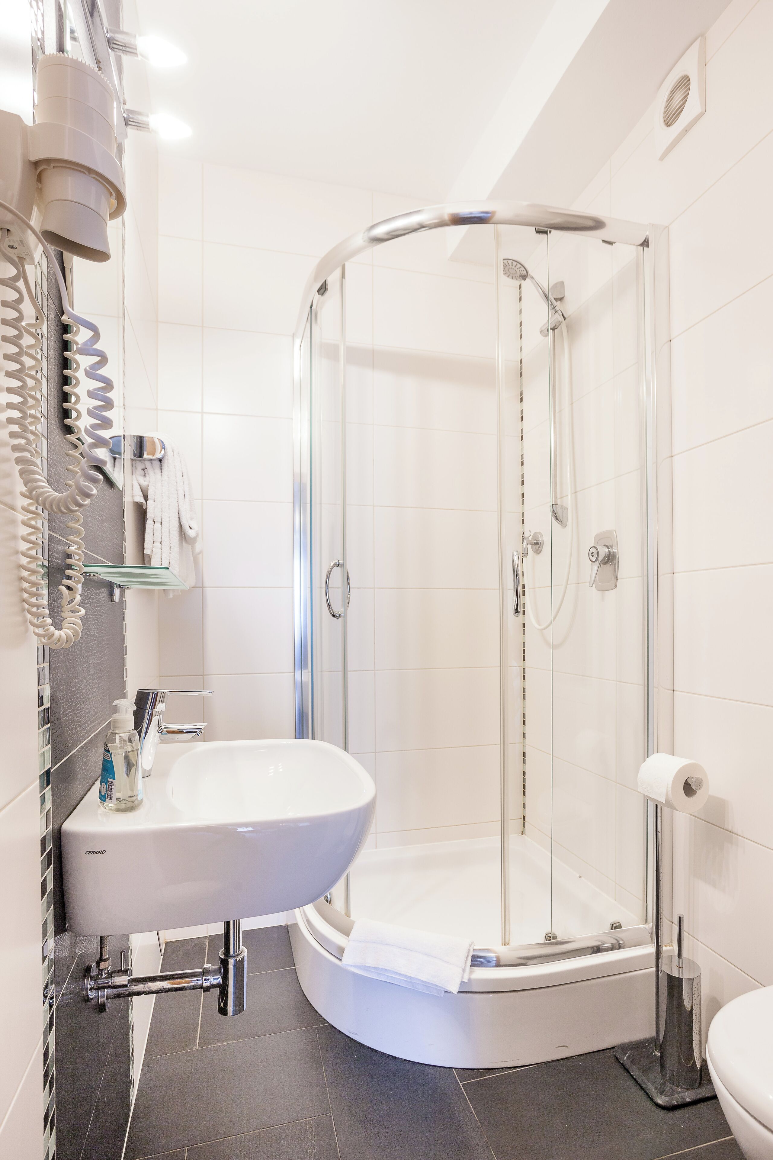 twin room | bathroom | hair dryer, towels