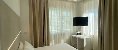 Exclusive Room | Hypo-allergenic bedding, down duvets, memory-foam beds, free minibar