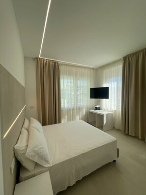 Exclusive Room | 3 bedrooms, hypo-allergenic bedding, down duvets, memory-foam beds - B&B Corso 219 (Montesilvano)