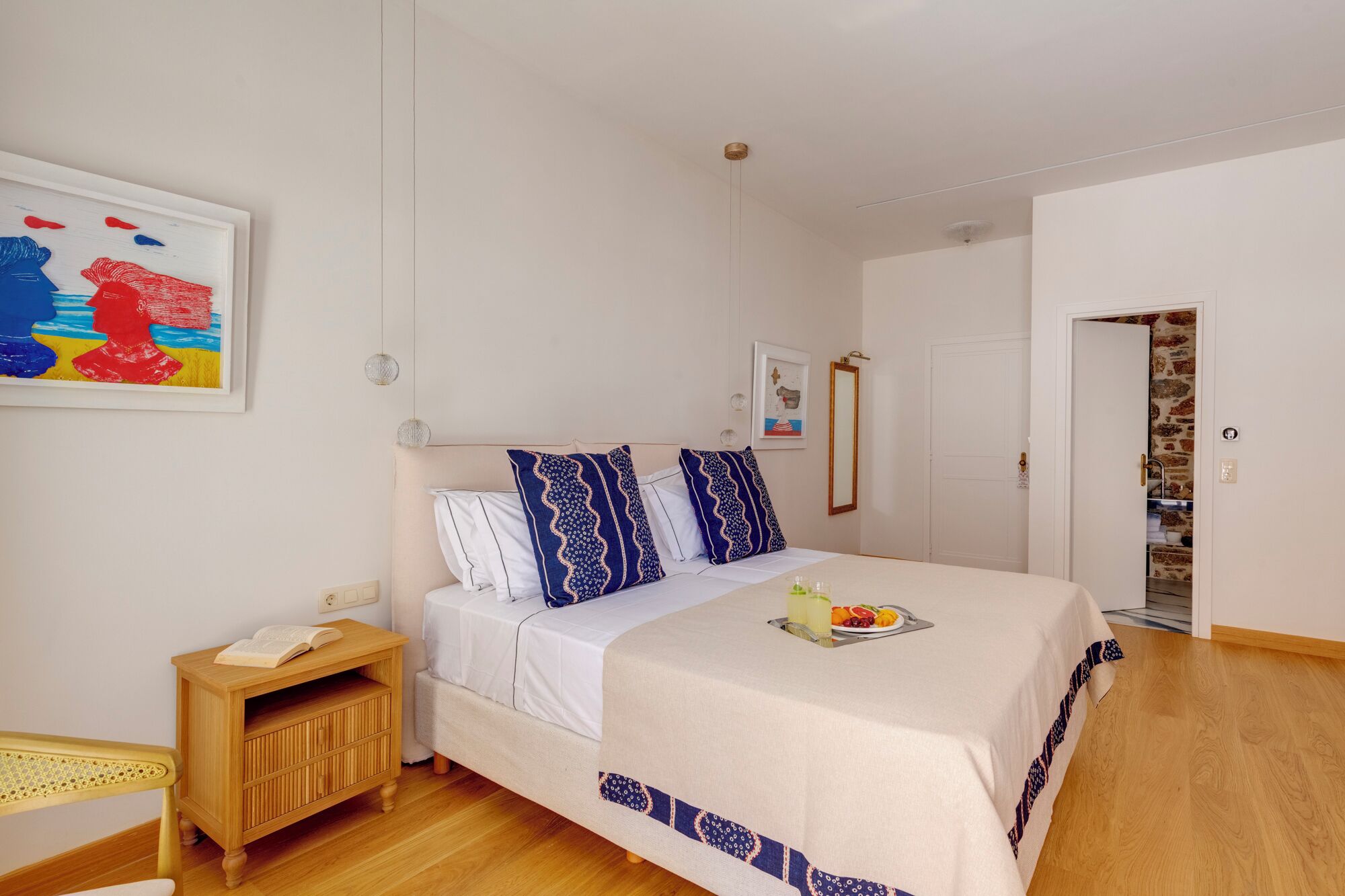 Royal-værelse - boblebad | Senge med topmadrasser, minibar, pengeskab på værelset