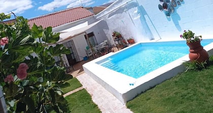 Casa con Piscina Cerca de Sevilla, Huelva, Playas y Parque Doñana
