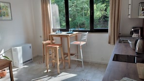 Kühlschrank, Herdplatte, Geschirrspüler