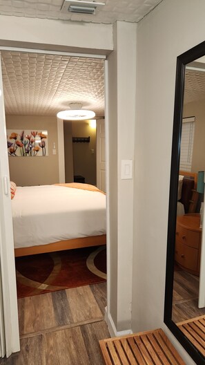 2 makuuhuonetta, silitysrauta/-lauta, vauvan matkasänky, Wi-Fi