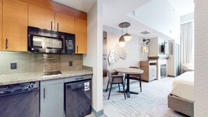 Kühlschrank, Mikrowelle, Geschirrspüler