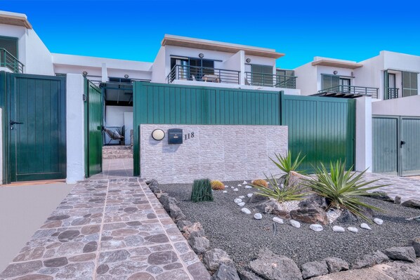 Property grounds - Costa Esmeralda Plus - Beach and Relax By LVH (Costa Teguise)