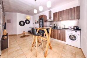 Frigorífic, microones, forn i rentaplats 