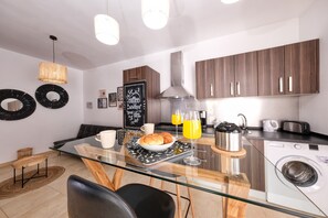 Fridge, microwave, oven, dishwasher