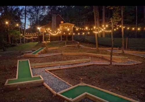 Putt Putt Hideaway close to Dollywood, very private !  