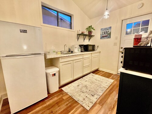 Fishing Cabin w/ Dock Access