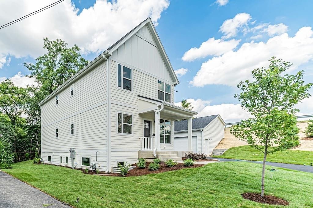 New Townhome Near Downtown-King Bed-Metra