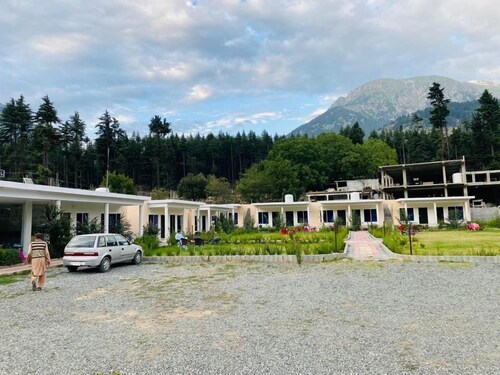 Ramada Inn Hotel & Resorts Kalam