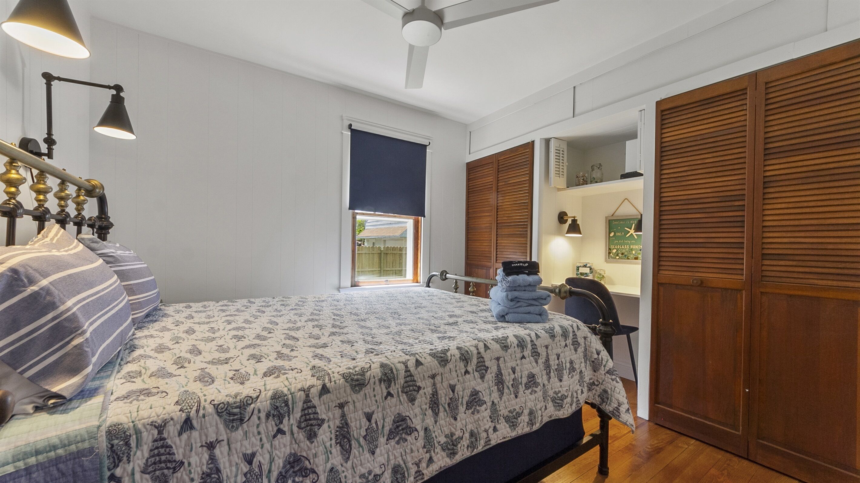3 chambres, bureau, fer et planche à repasser, accès au Wi-Fi (inclus)