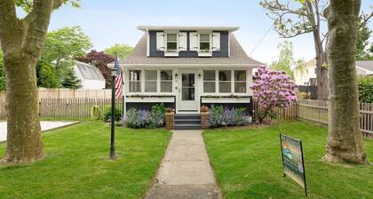 Sundaze – Cozy 1 Bedroom Cottage Near Delaware Bay with Hot Tub & Fireplace