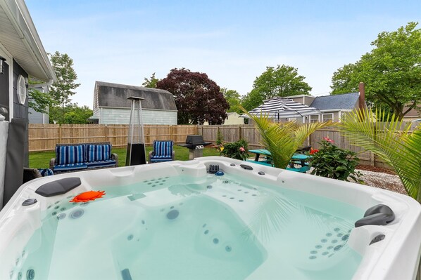 Bain à remous extérieur