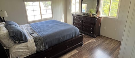 4 bedrooms, in-room safe, iron/ironing board, travel cot
