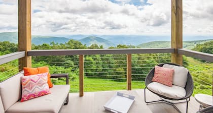Luxury Condo in the Sky! Finest in Wintergreen!