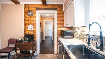 Premium Bungalow | Private kitchen | Coffee/tea maker