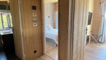 3 habitaciones, cuna de viaje, wifi gratis y ropa de cama