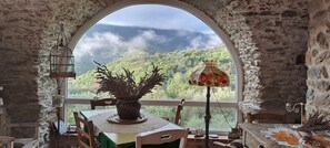 Dining - b&b L'antica macina 5" from the beaches of Bergeggi and Spotorno Pets allowed. (Liguria)