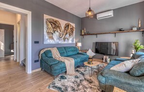 TV - Beautiful home in Vrana (Vrana)