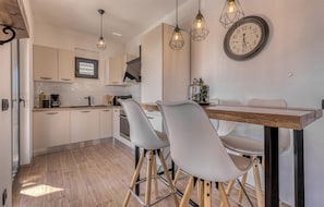 Fridge, microwave, dishwasher, coffee/tea maker - Beautiful home in Vrana (Vrana)