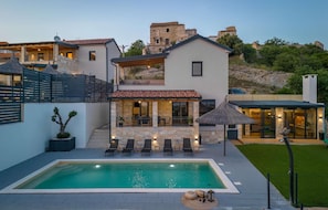 Exterior - Beautiful home in Vrana (Vrana)