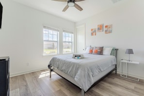 4 habitaciones, edredón, camas con pillow-top y muebles diferentes 