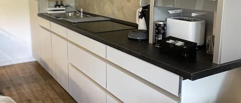 Fridge, microwave, oven, stovetop