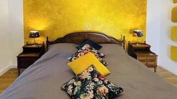 3 Schlafzimmer, Reisekinderbett, WLAN, Bettwäsche