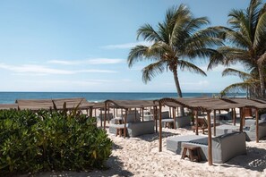 Beach - Mulan - Beach Club Access & Gym & Pool & Coworking (Tulum)