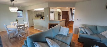 Golf Course Front 2 bedroom house with free wifi and parking