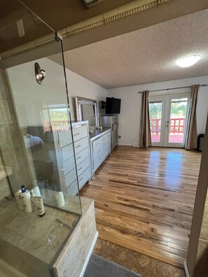 KĂŒhlschrank, Mikrowelle, Ofen, Herdplatte