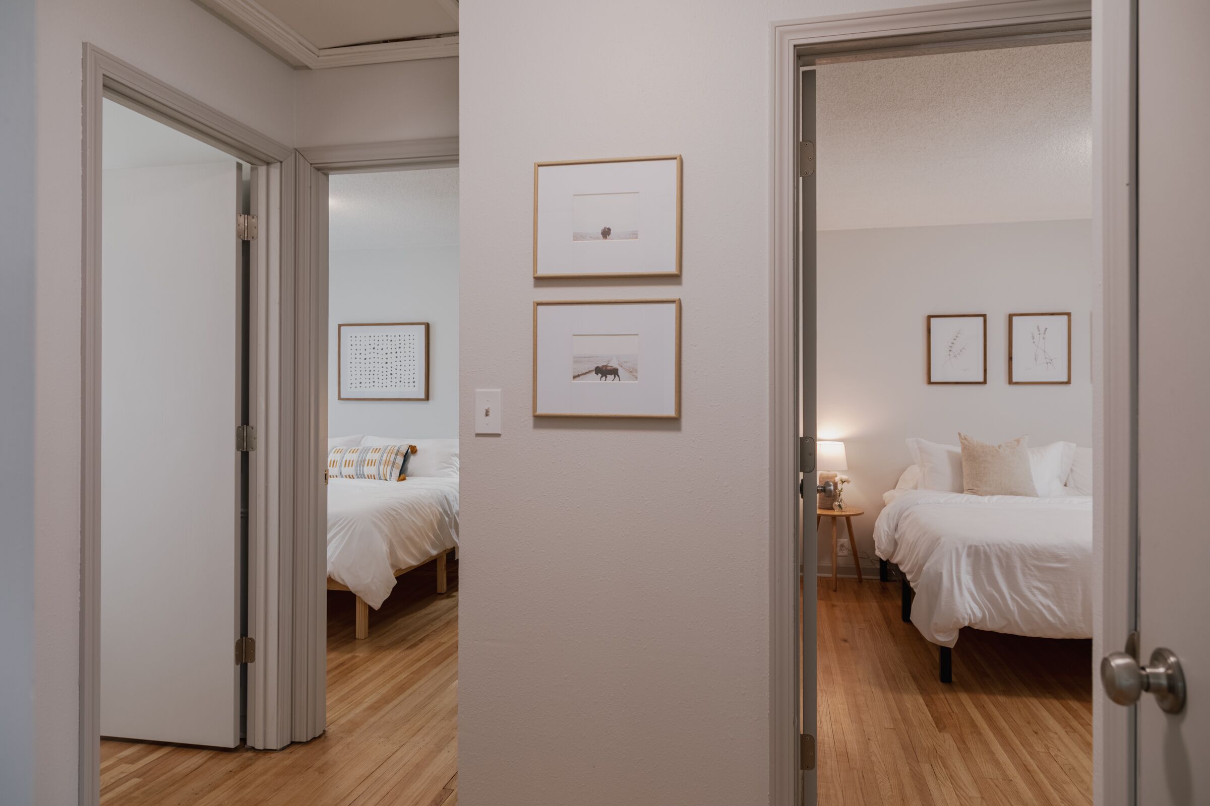 4 Schlafzimmer, Schreibtisch, Bügeleisen/Bügelbrett, Reisekinderbett
