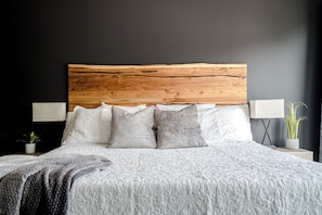 3 chambres, fer et planche à repasser, Wi-Fi gratuit, draps fournis