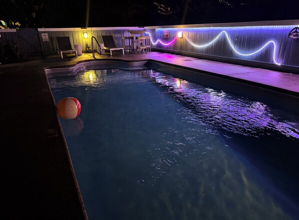 Opvarmet pool