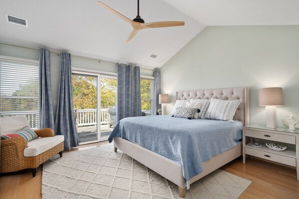 5 bedrooms, desk, iron/ironing board, travel cot