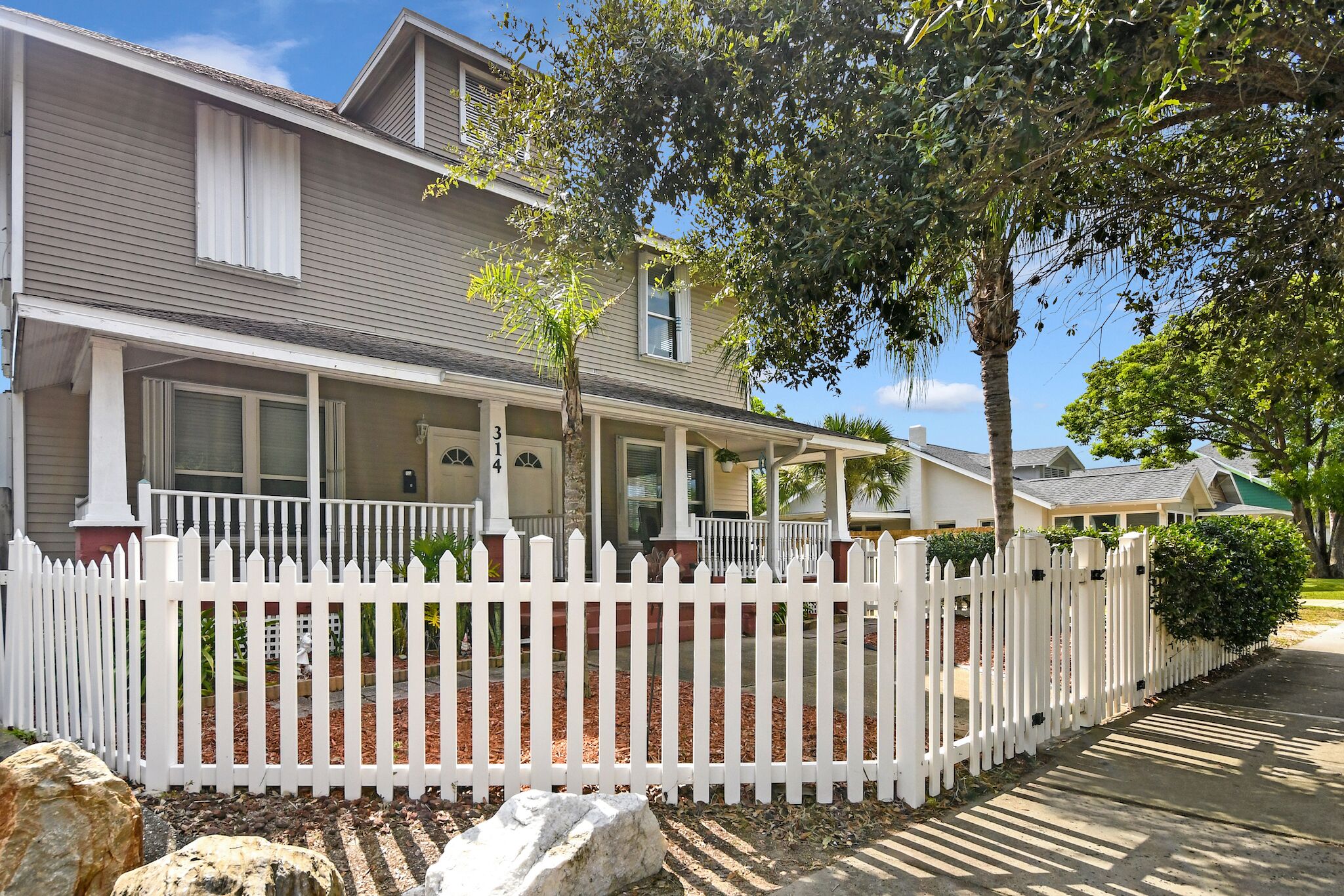 Historic downtown home blocks from Intercoastal, Beach and Canal Street