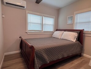 3 quartos, ferros/tábuas de passar roupa, Wi-Fi, roupa de cama