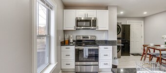 Private Entire Home 2BR 2BTH Quite Area with parking/ Pet Friendly with a fee